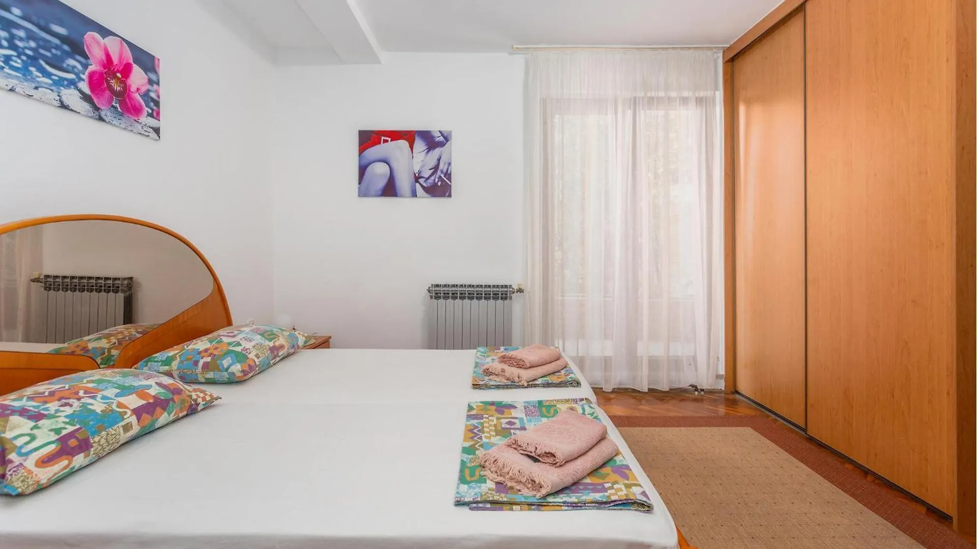 2 Bedroom Amazing Apartment In Dramalj 0*,