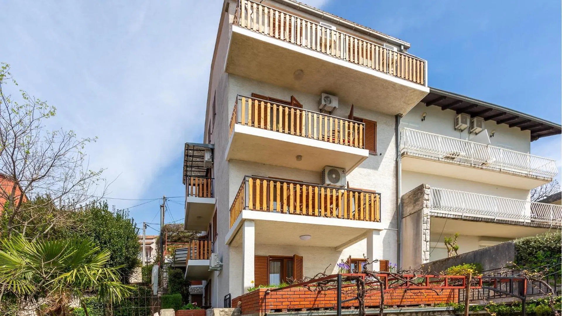 2 Bedroom Amazing Apartment In Dramalj