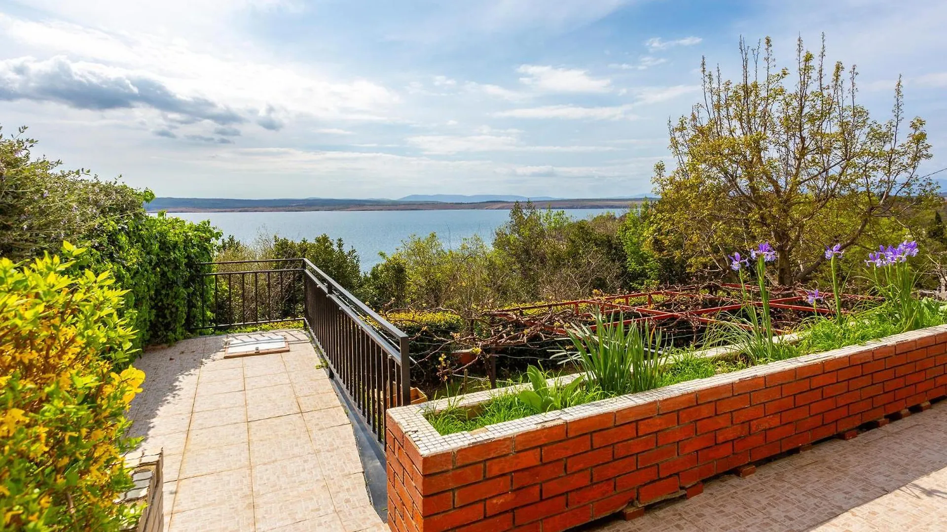 2 Bedroom Amazing Apartment In Dramalj Croatia